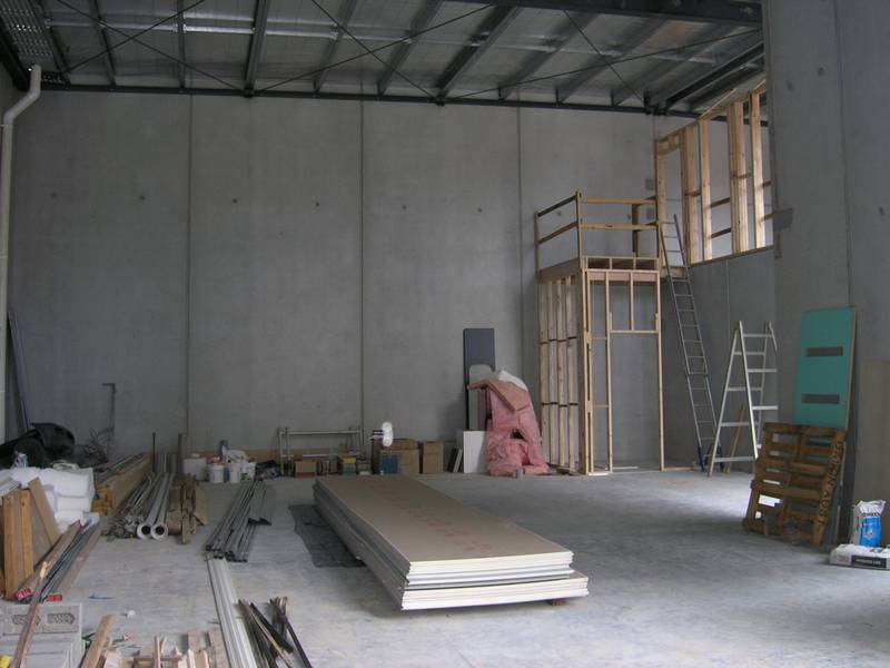 STUNNING WAREHOUSE DEVELOPMENT! MAKE AN OFFER! Picture 2