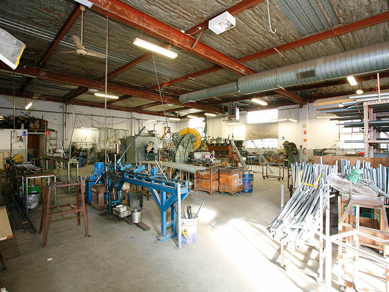 FACTORY FOR SALE MAKE AN OFFER! Picture 3