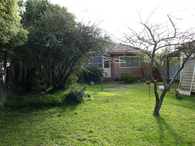 CENTRAL LOCATION - DEVELOPMENT OPPORTUNITY (STCA) Picture 2