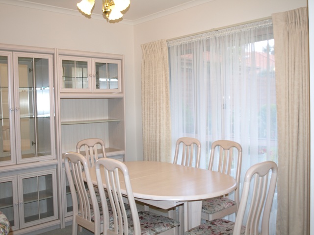 LIFESTYLE & CONVENIENCE! Picture 2