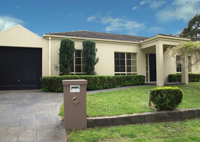 MOVE STRAIGHT IN! Picture 1