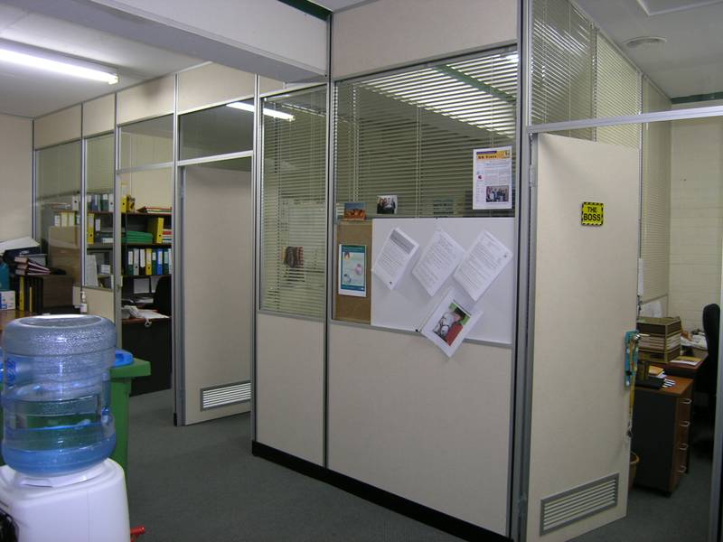 CLOSE TO EVERYTHING! Picture 2