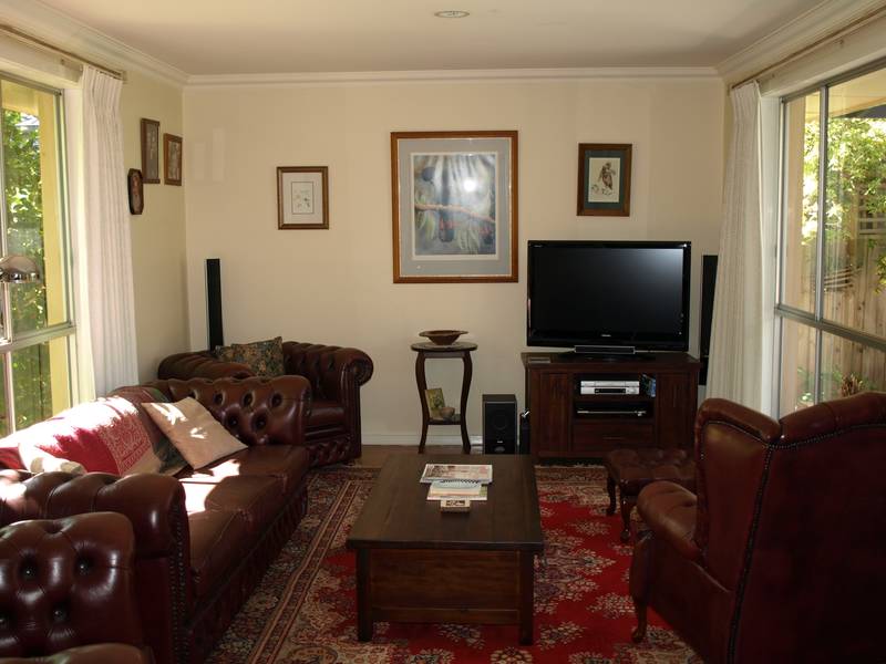 Immaculate Four Bedroom Family Home Picture 3