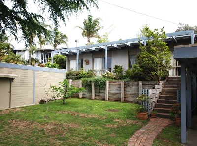 VIEWS & PRIVACY! Picture VIEWS & PRIVACY! Picture