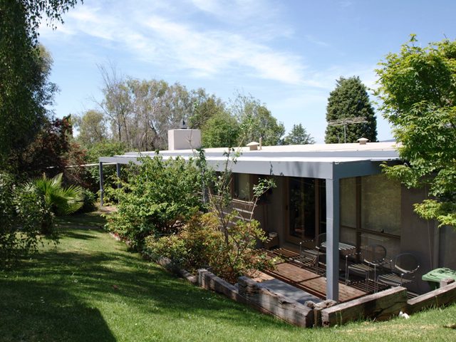 VIEWS & PRIVACY! Picture 2