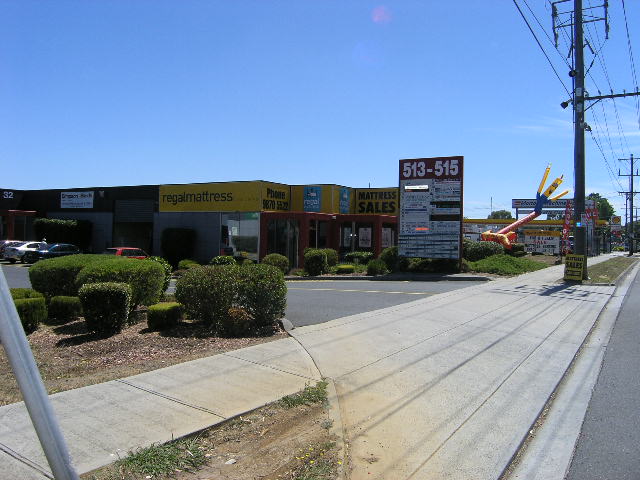 SHOWROOM ON MAROONDAH HIGHWAY! Picture 3