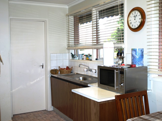 TOP LOCATION! Picture 3