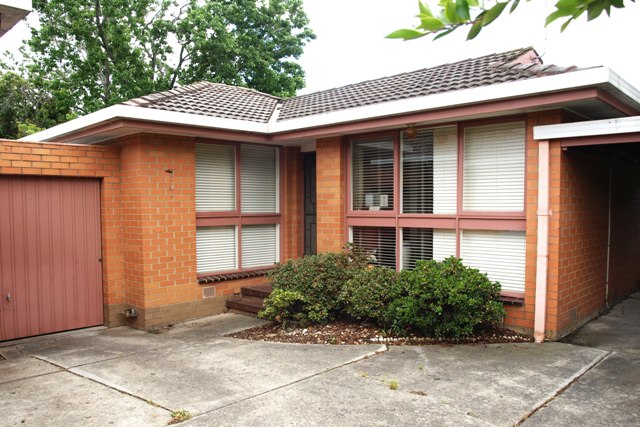 TOP LOCATION! Picture 1