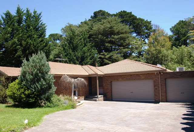 ROOM FOR EVERYONE! Picture 1