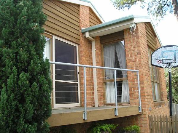 STAND OUT FROM THE REST! Picture 2