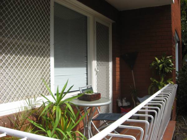 Fabulous Newly Renovated Unit Picture 3