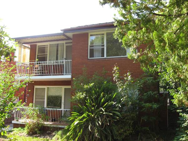 Fabulous Newly Renovated Unit Picture 1