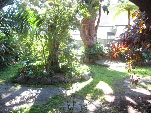 Close to Station & Shops Picture 2