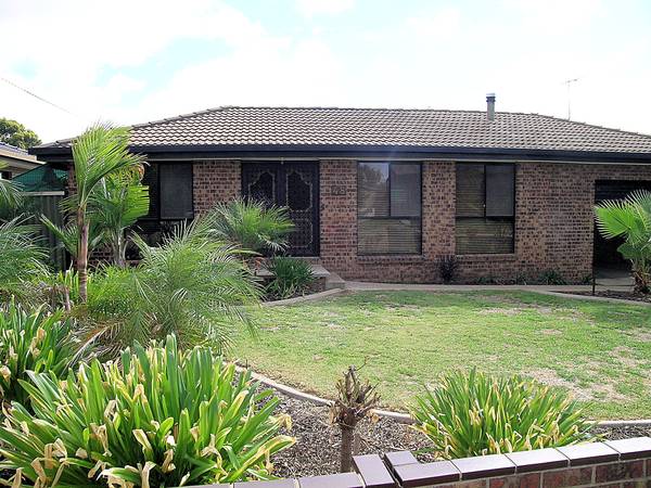 ABSOLUTE INVESTORS DREAM!! Picture 1