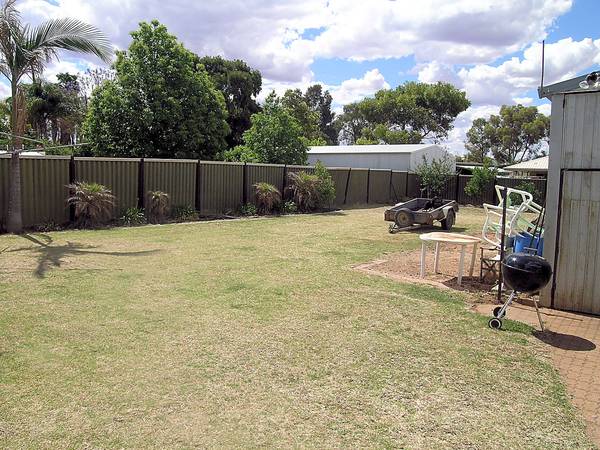 ABSOLUTE INVESTORS DREAM!! Picture 3