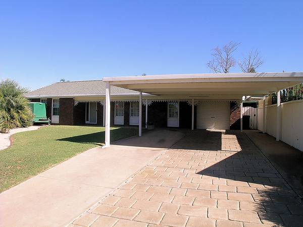 PERFECT FAMILY LIVING Picture 1