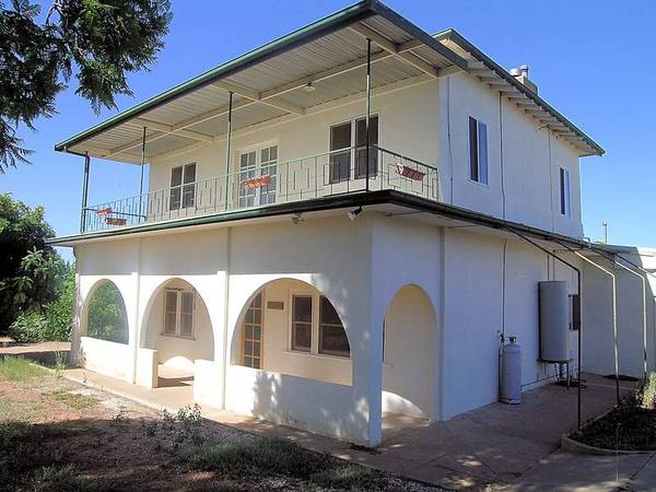 ELITE LOCATION Picture 1