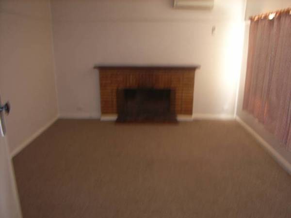 FAMILY HOME Picture 3