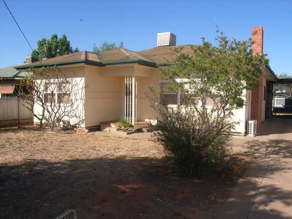 FAMILY HOME Picture 1