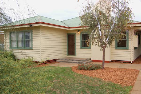 EXCELLENT LOCATION Picture