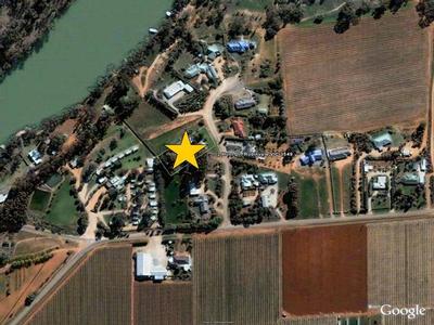 A MAGNIFICENT LOCATION Picture A MAGNIFICENT LOCATION Picture