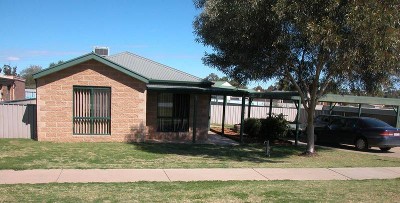 3 BEDROOM HOME IN ELEVENTH Picture