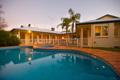 EXECUTIVE RESIDENCE Picture