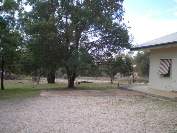 A UNIQUE RIVER PROPERTY Picture 2