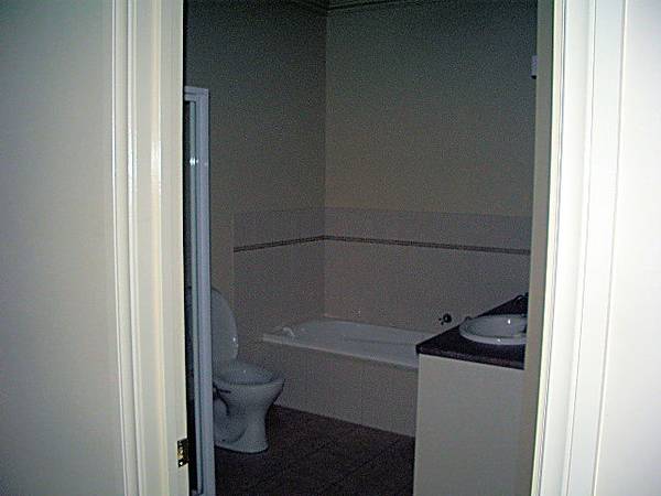 LUXURY TOWNHOUSE Picture 3