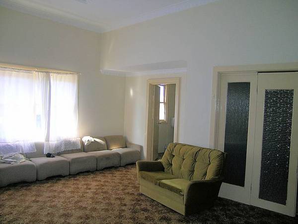 RENOVATORS DLIGHT/PLENTY OF ACERAGE & WATER Picture