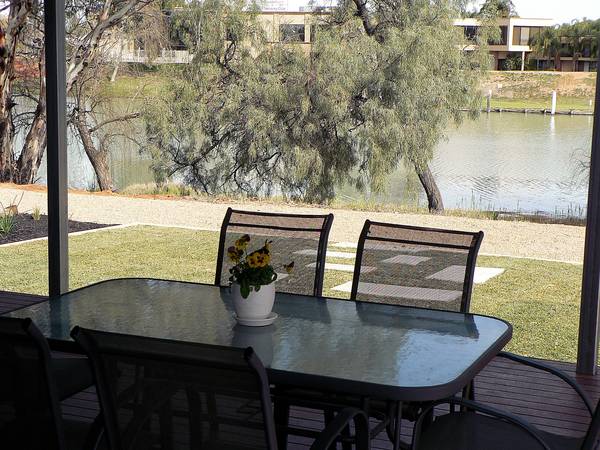 RIVER FRONTAGE PARADISE Picture