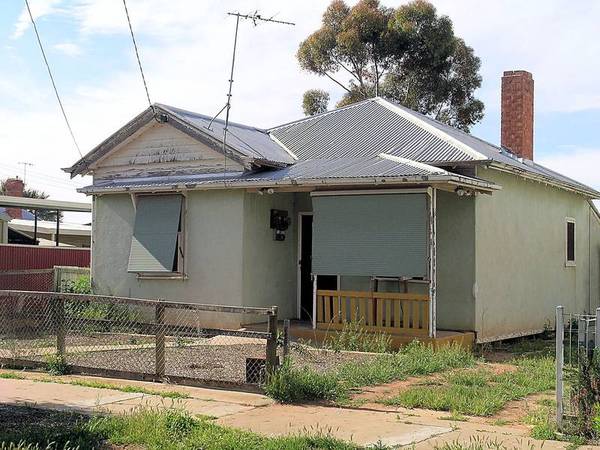 PRIME LOCATION Picture 1