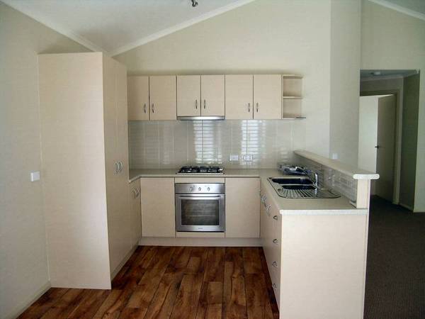 A RELAXED LIFESTYLE AWAITS YOU Picture 3