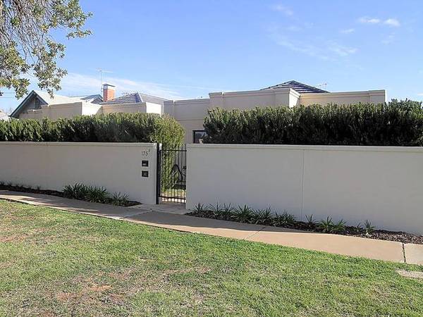 THE ULTIMATE TOWNHOUSE Picture 1