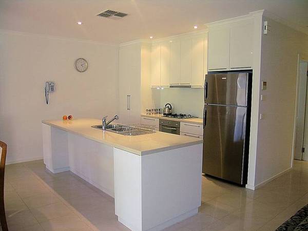 THE ULTIMATE TOWNHOUSE Picture 3