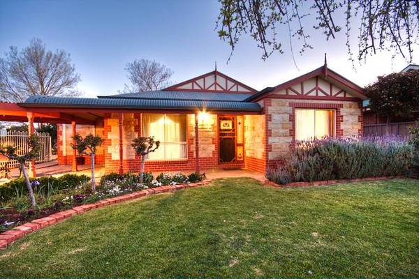 THE FAMILY WILL LOVE IT Picture 1