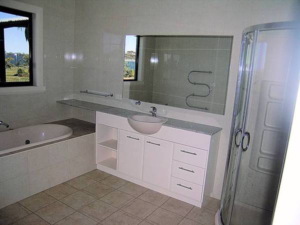 MORTGAGEE AUCTION - BE ON A WINNER! ONCE IN A LIFETIME OPPORTUNITY FOR THE HORSE ENTHUSIAST Picture