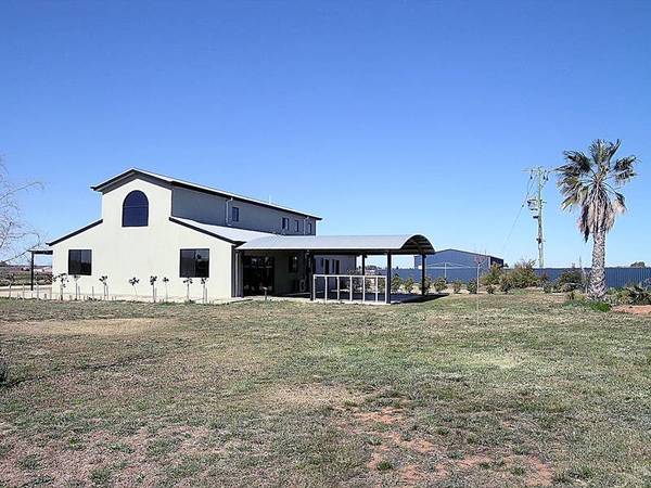 MORTGAGEE AUCTION - BE ON A WINNER! ONCE IN A LIFETIME OPPORTUNITY FOR THE HORSE ENTHUSIAST Picture