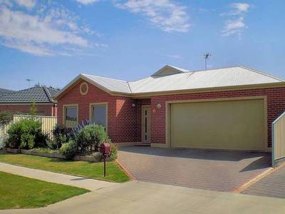 BEAUTIFULLY PRESENTED - QUALITY INVESTMENT Picture BEAUTIFULLY PRESENTED - QUALITY INVESTMENT Picture