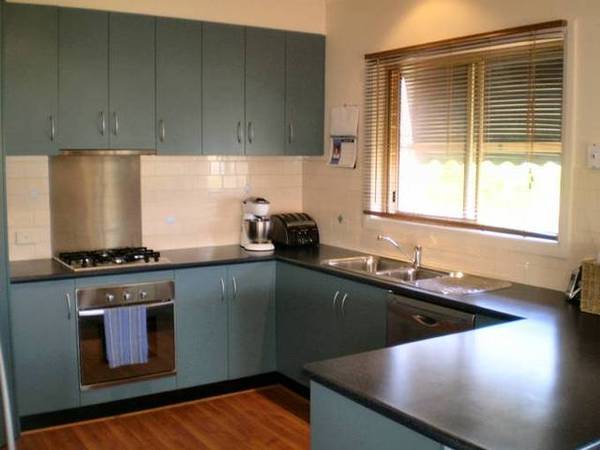 BEAUTIFULLY PRESENTED - QUALITY INVESTMENT Picture 2