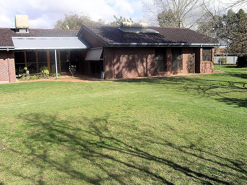 ALL THE INGREDIENTS FOR A FABULOUS LIFESTYLE Picture 2