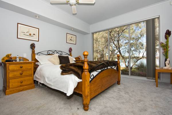 ONCE IN A BLUE MOON OPPORTUNITY - UNIQUE LUXURY LIFESTYLE IN MILDURA Picture