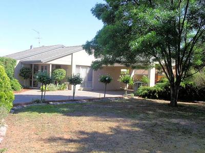 MOVE IN AND RELAX Picture