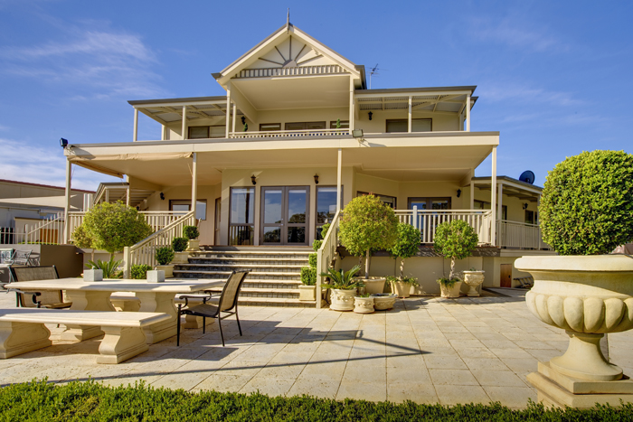 JEWEL OF THE MURRAY Picture 1