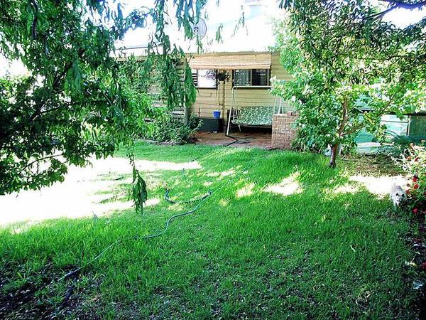 UN-LEASE YOURSELF! Picture 2