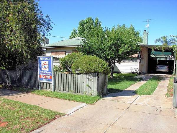 UN-LEASE YOURSELF! Picture 1