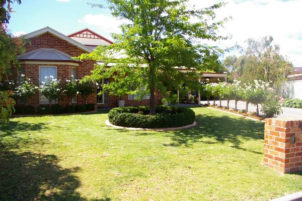 CIRCLE THIS FAMILY HOME Picture