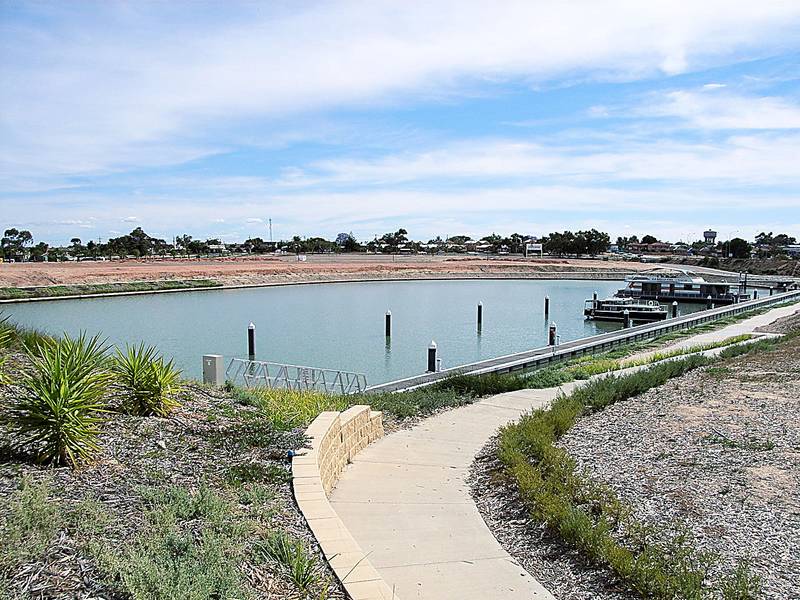 MILDURA DOCKSIDE MARINA BERTHS 49M & 50M Picture 1