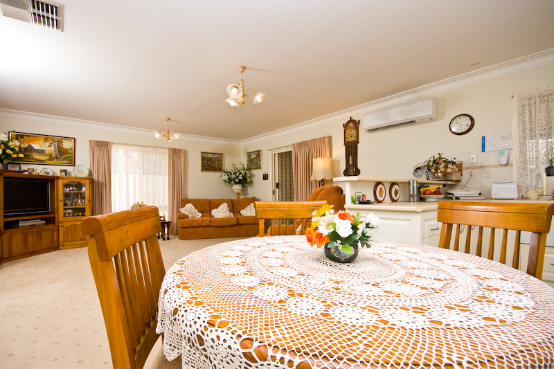 PERFECT BLEND OF LOCATION & SECURITY Picture 3