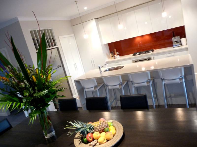 MODERN DESIGNER LIVING Picture 2